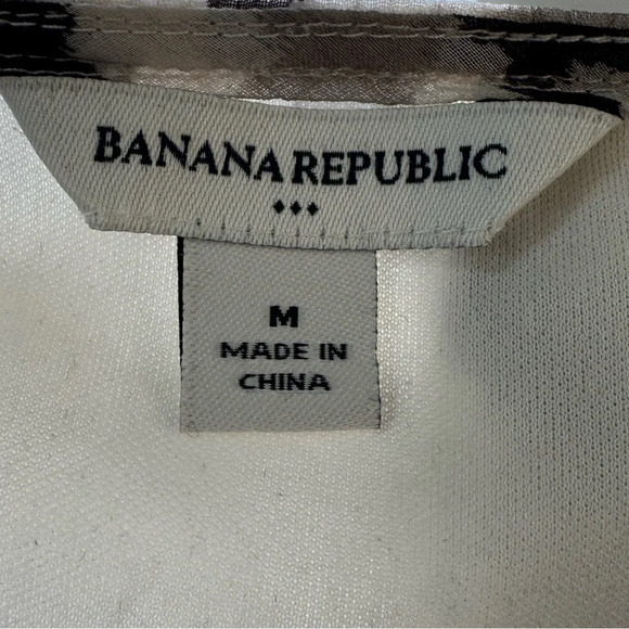 Banana Republic M gray, tan-white top. Butterfly sleeve silky sheer top lining. - Picture 2 of 8